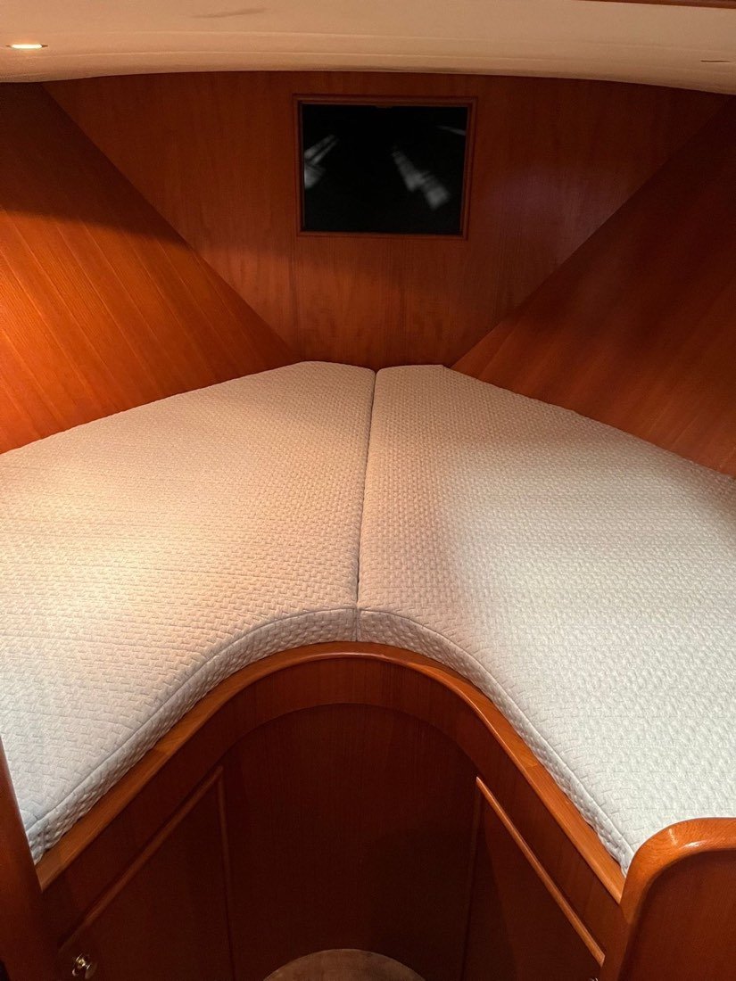 Vooronder met matras op de lattenbodem